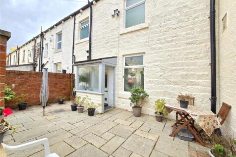 Rear Patio Garden