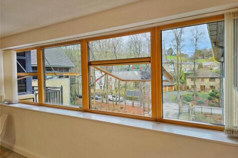 90&#39; Tilting Windows