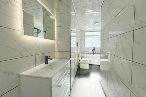 4 pce Bathroom