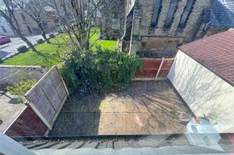 Rear Patio Garden