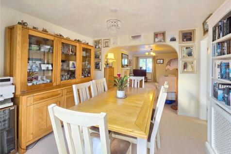 Dining Rm To Lounge