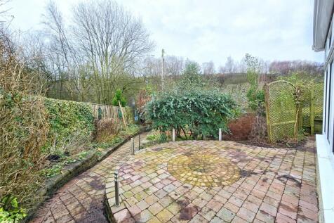Rear Patio &amp; Garden