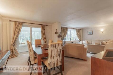 Dining Room &amp; Lounge
