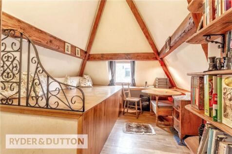 Landing/ Bedroom 3