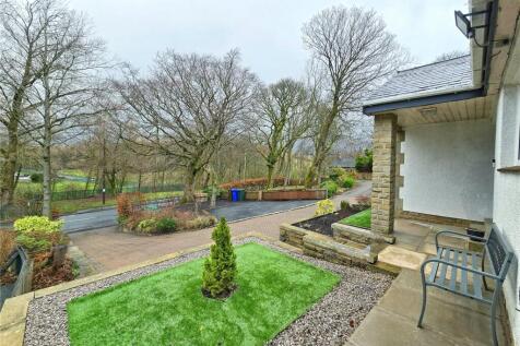 Front Lawn &amp; View