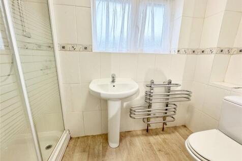 Bed 2 En Suite