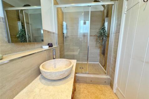 Ensuite Shower Room