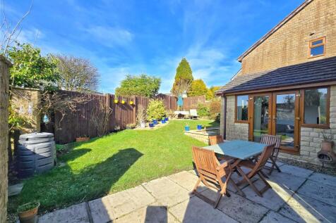 Rear Patio &amp; Lawn