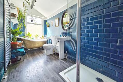 Four-Piece Bathroom