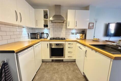 Living Rm / Kitchen