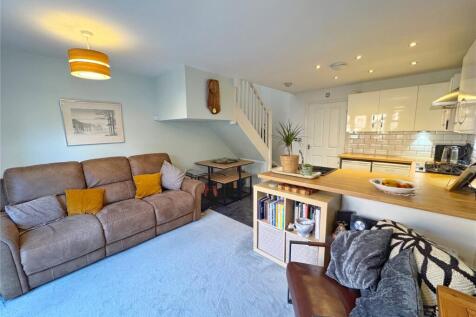 Living Rm / Kitchen