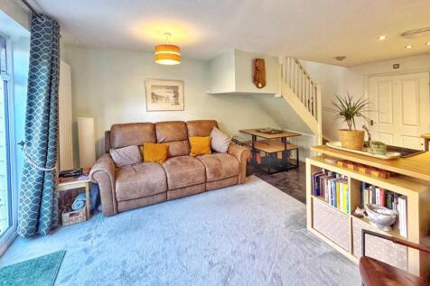 Lounge &amp; Dining Room