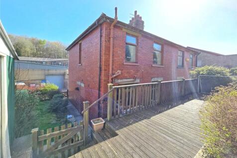 Rear Decking Area