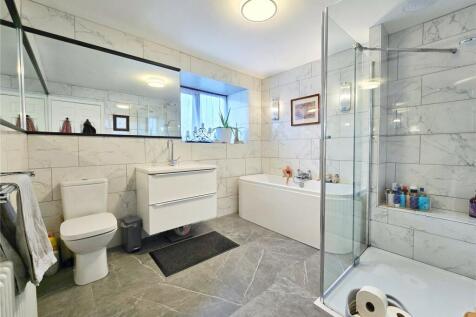 Four-Piece Bathroom