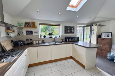 Ext Kitchen / Diner