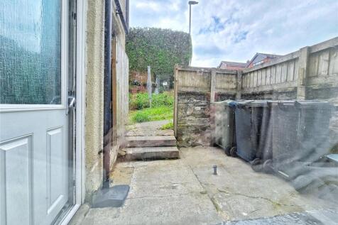 Private Rear Yard