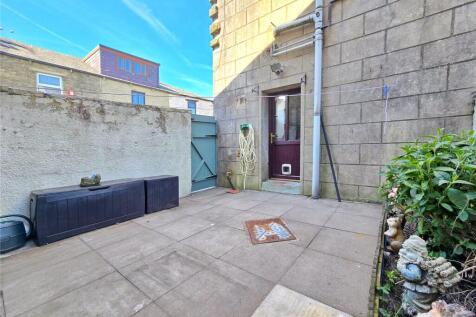 Rear Patio Yard