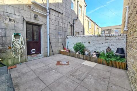 Rear Patio Yard