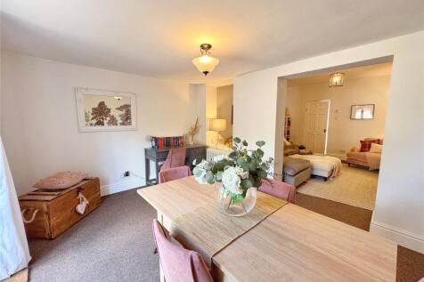 Sitting / Dining Rm