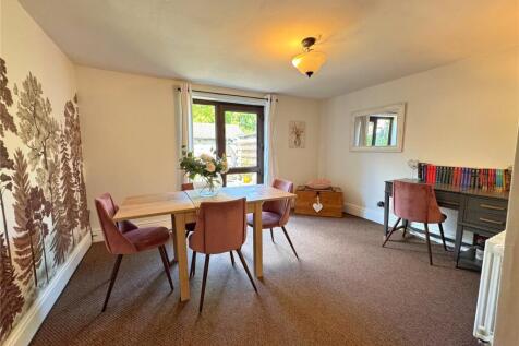 Sitting / Dining Rm