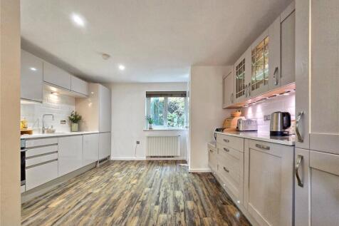 Spacious Kitchen