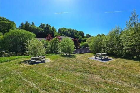Gardens Opposite