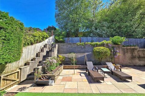 Sunny Gardens