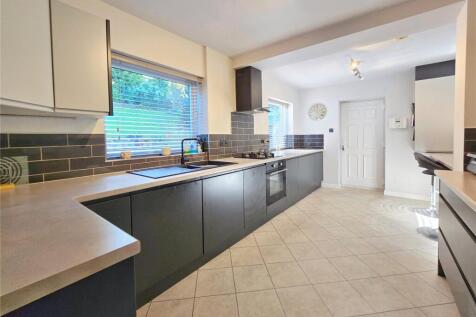 Fitted Kitchen Diner