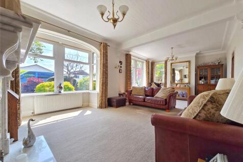 Spacious Lounge