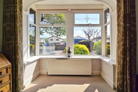 Feature Bay-Window