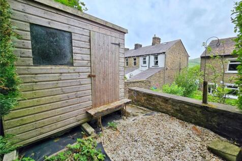 Upper Patio/ Shed