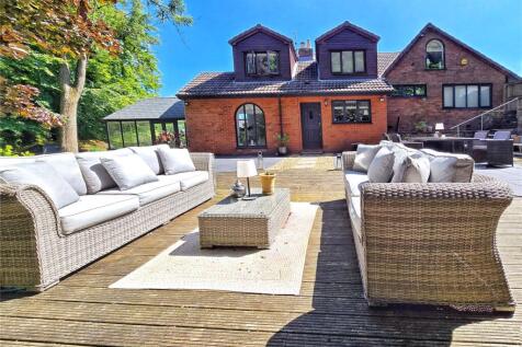 Sunny Patio Gardens