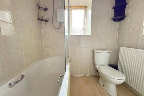 Bath With Shower