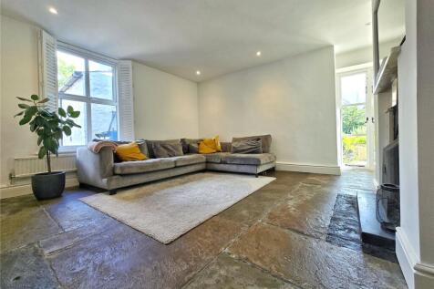Spacious Lounge