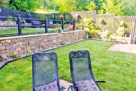 Twin Tiered Lawns