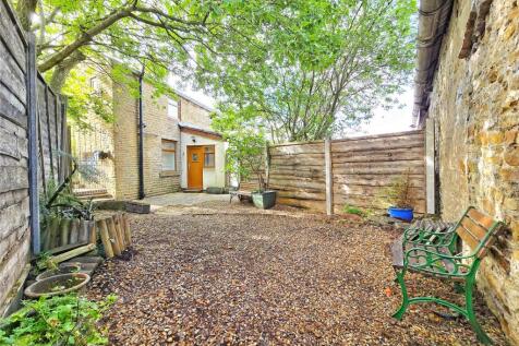 Rear Patio Gardens