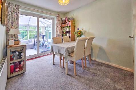Bedroom 2/ Dining Rm