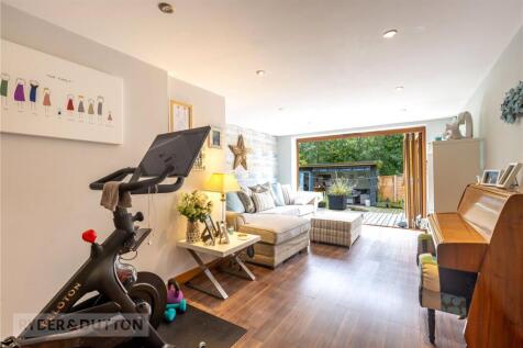 Cinema/Garden Room