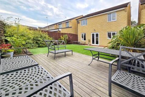 Corner Decked Patio