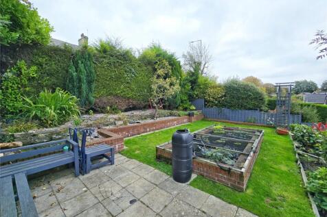 Upper Patio &amp; Lawn
