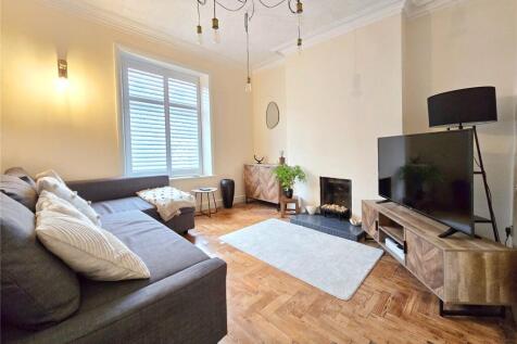 Attractive Lounge