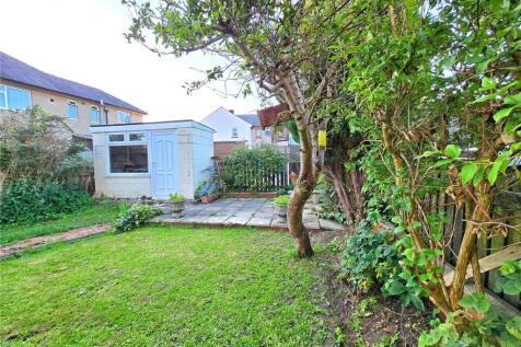 Garden &amp; Outbuilding