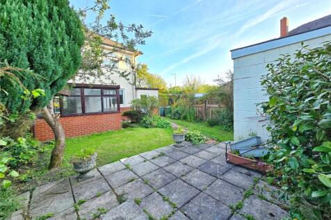 Patio &amp; Lawn Gardens