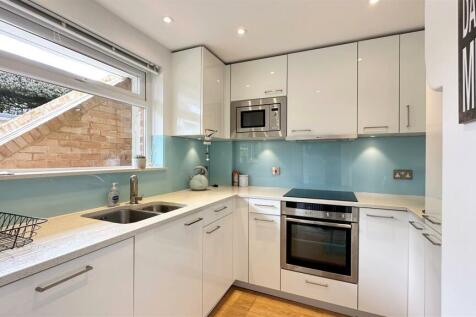 kitchen1.jpg