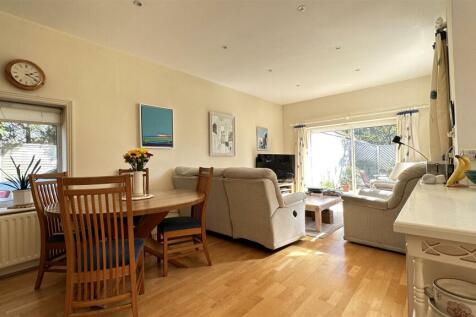 Dining, Lounge