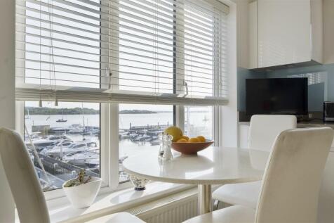 110 Moriconium Quay-21.jpg