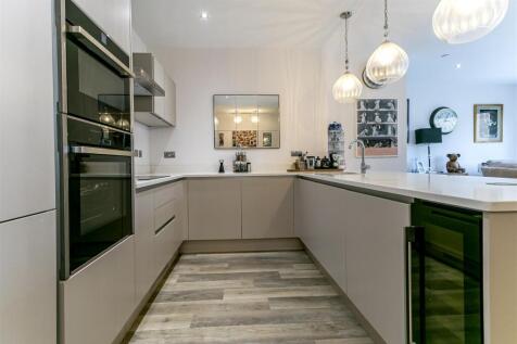 kitchen 2.jpg