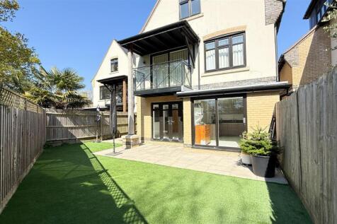wyndham road-01.jpg