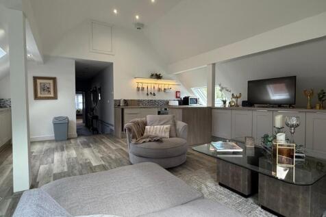 Lounge/Kitchen