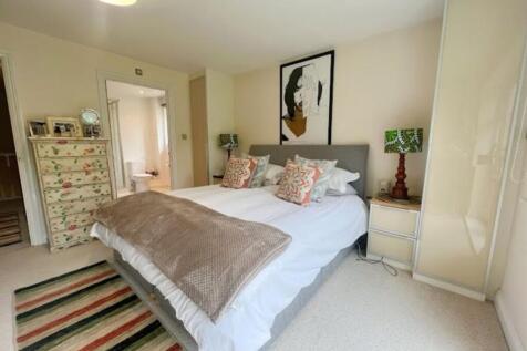 Master bedroom 2